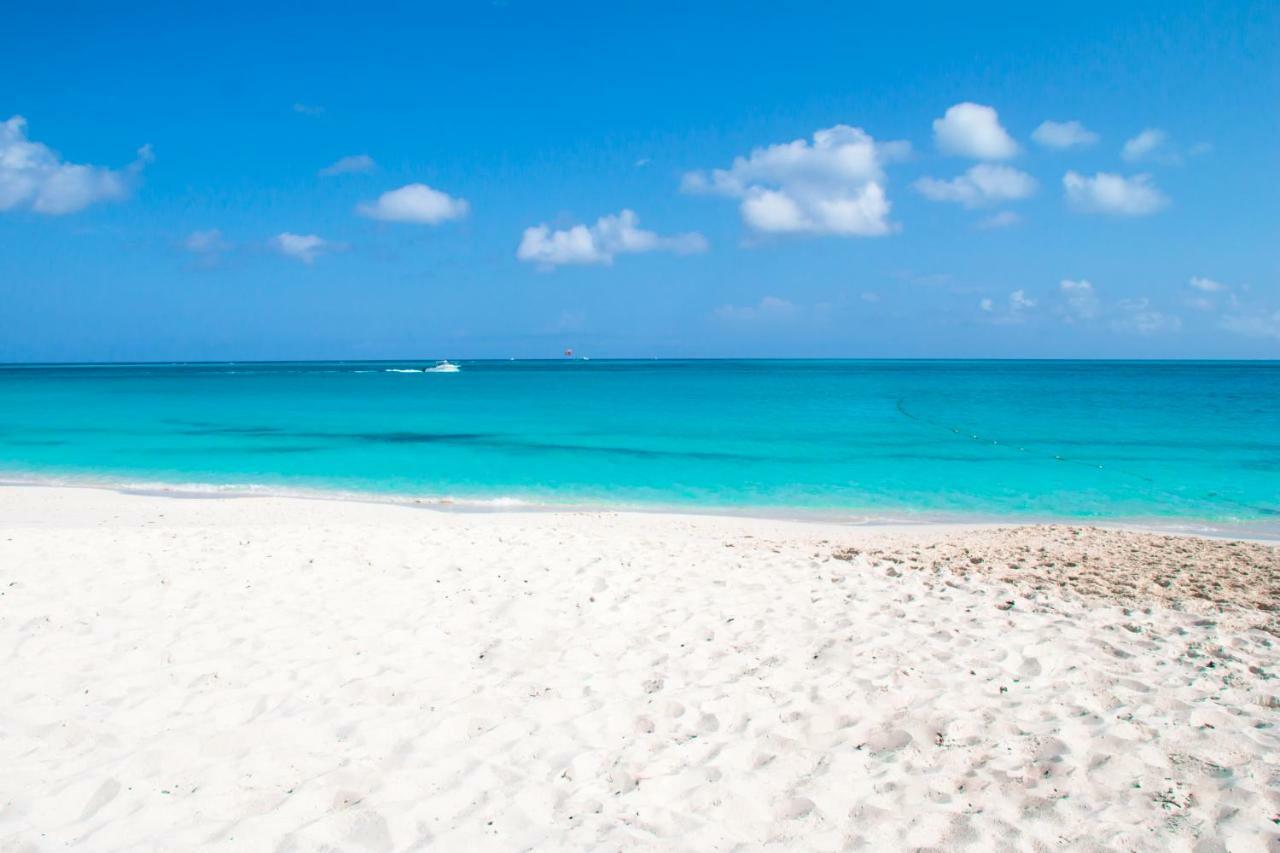 Island Club Turks & Grace Bay Place Zewnętrze zdjęcie